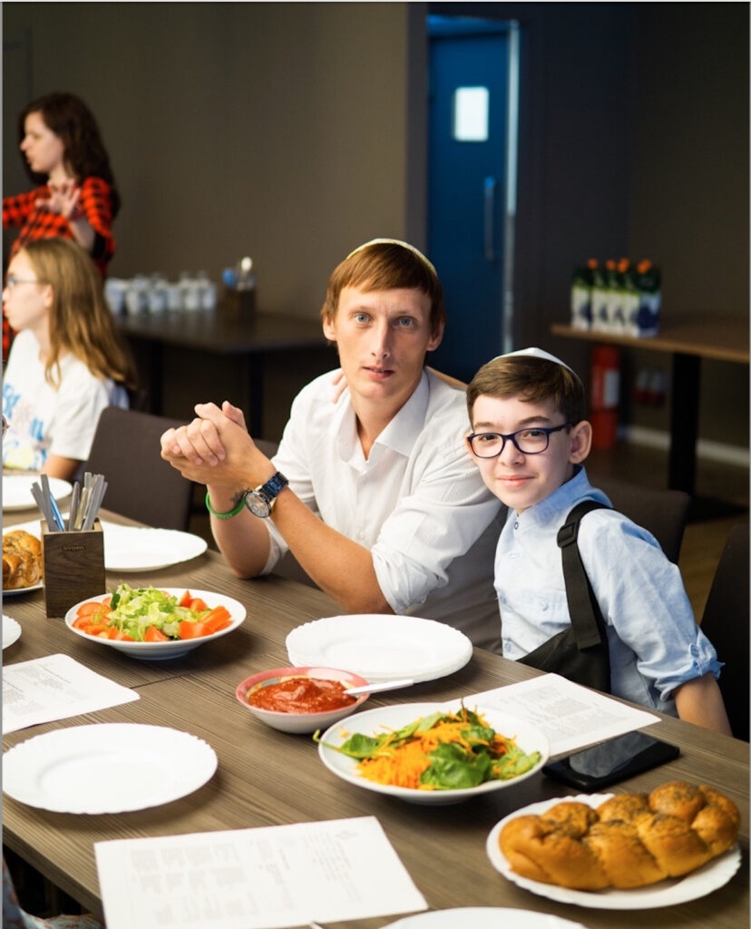 Shabbat celebration for Ukrainian youth at Aliya summer camp