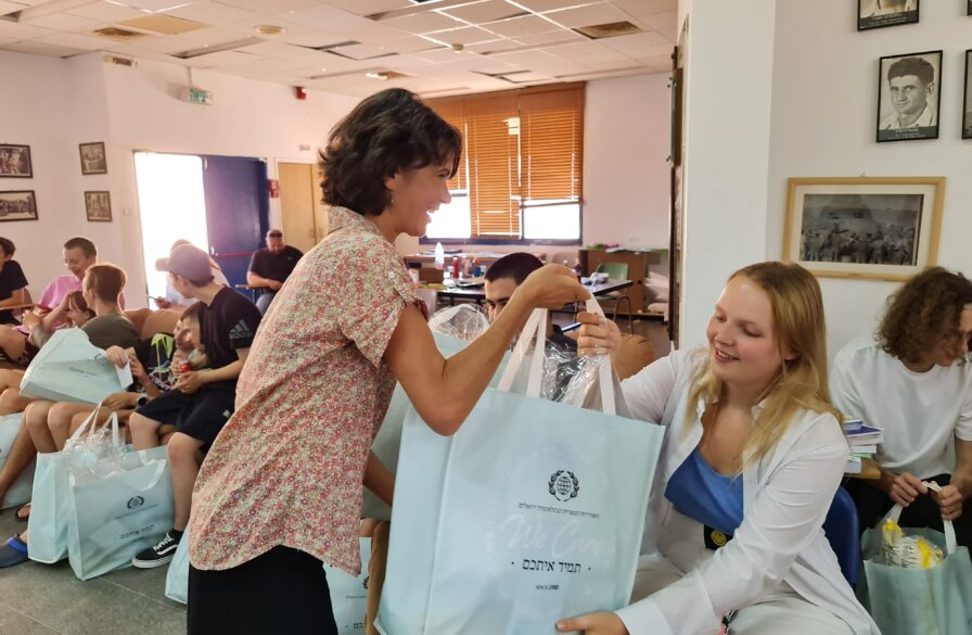 Jannie. Gifts Packs Aliyah Support