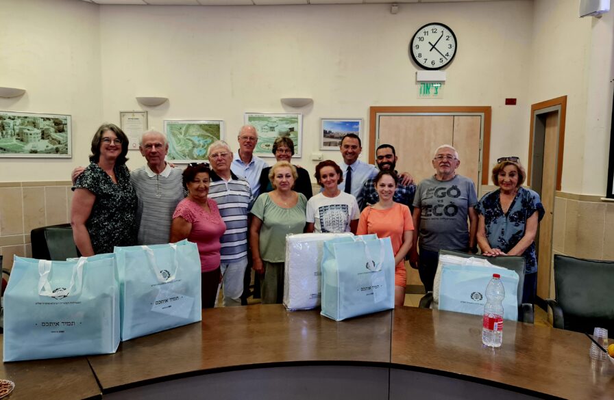 ICEJ Nederland doneert pakketten aan Oekraïense joden