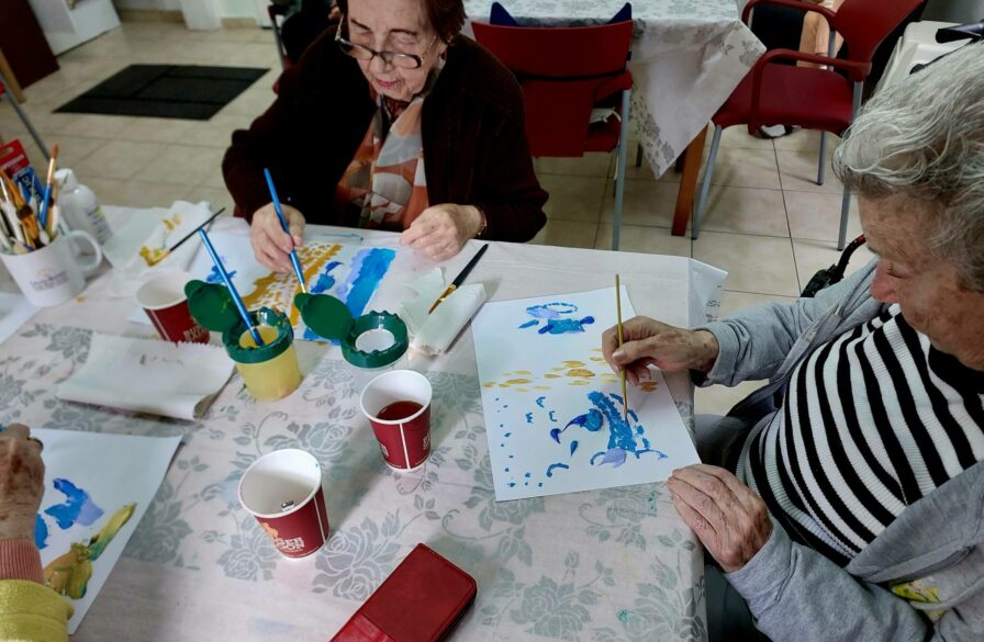 Painting as art therapy at the Haifa Home