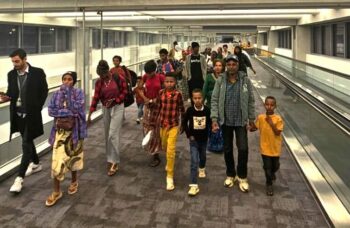 Ethiopian Jews making Aliyha arrive at Ben Gurion Airport. (Credit: JAFI)