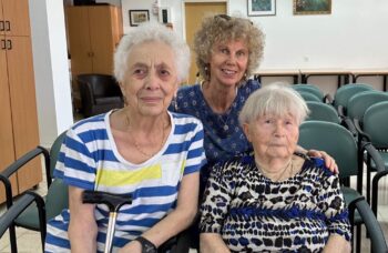 ICEJ Deputy Aid Director Yudit Setz (middle) with Ina (left) and Yaroslava (right).