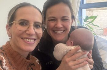 An Israeli mother receives support from ICEJ-sponsored midwife.